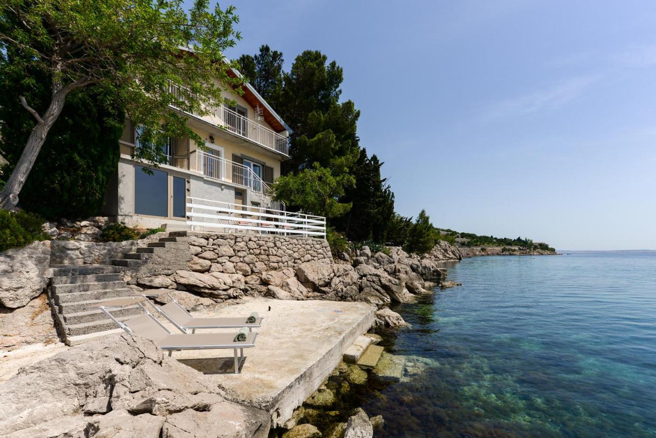 Allseason House On The Sea Karlobag Exterior photo